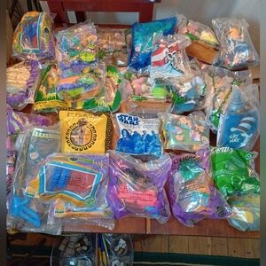 LOT of 29 BK toys vintage, Ninja Turtles, Zootopia, Cat in Hat etc. Never opened